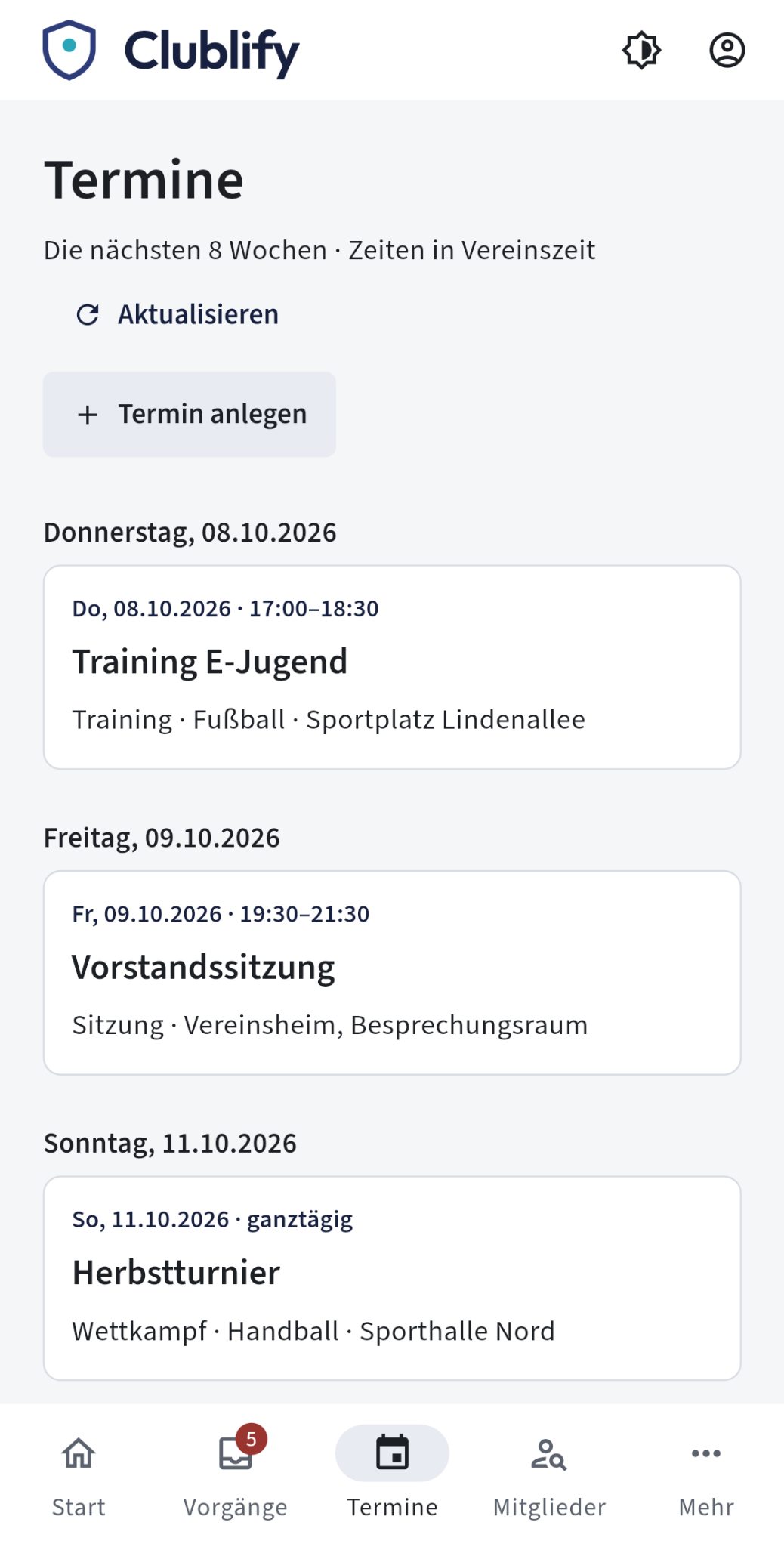 Die Terminansicht der Clublify-App zeigt kommende Trainingseinheiten und eine Vorstandssitzung.